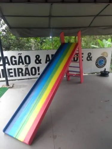 Escorregador infantil 