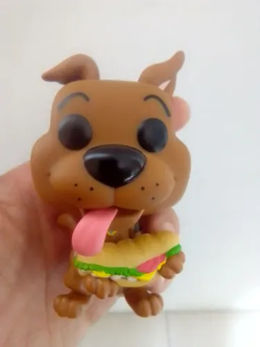 Funko Pop Scooby-Doo com Sanduíche.