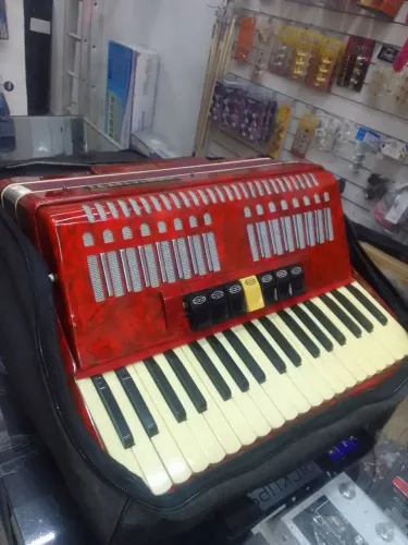 ACORDEÄO SEMI NOVO 
