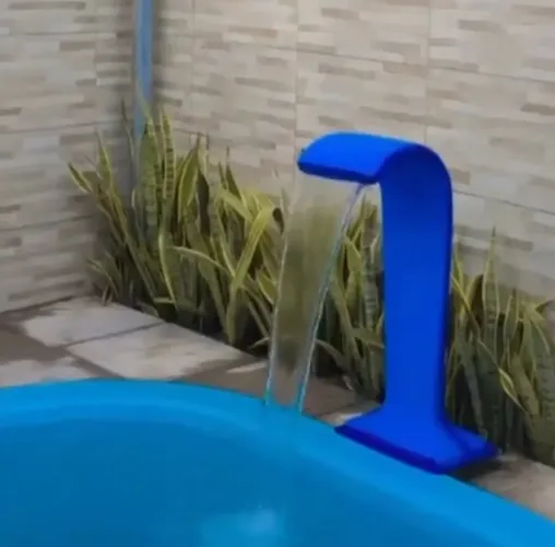 Cascata para Piscina Azul