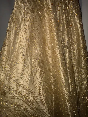 Vestido exclusivo dourado