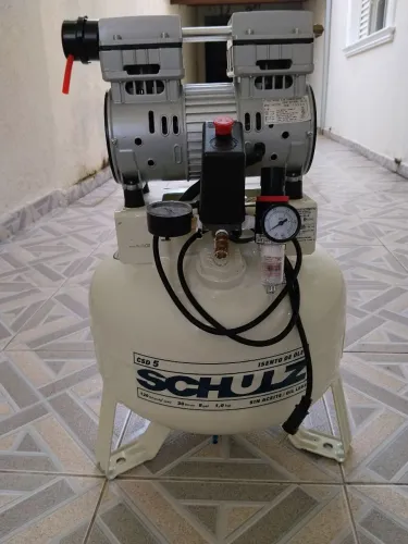 Compressor odontológico Schulz 30 litros 220V