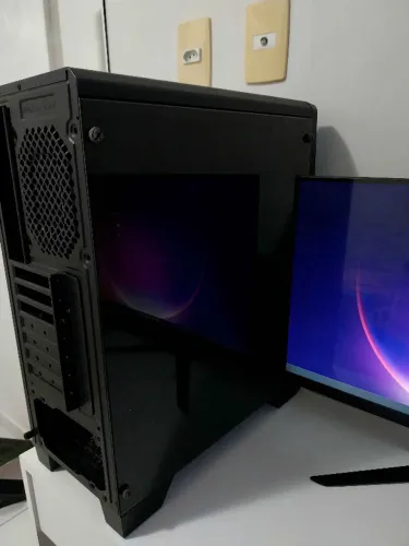 Gabinete AeroCool Cylon Mid Tower RGB