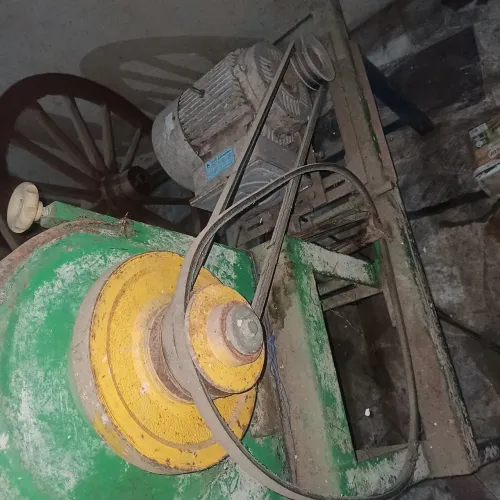 Triturador JF 10 com motor KOHLBACH 7.5 CV
