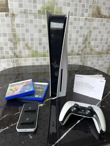 Ps5 com Disco Jogos e Base carregador