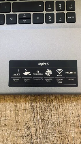 Vende se notebook Acer Aspire 5