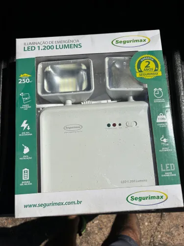 Iluminação de emergência Led 1200 lumens