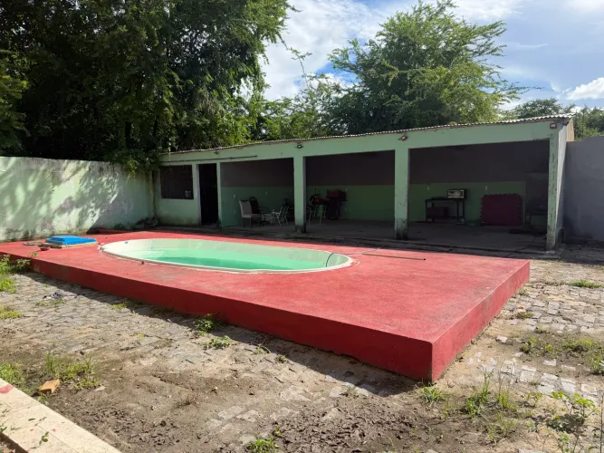 VENDO CASA COM PISCINA NO TABAPUA