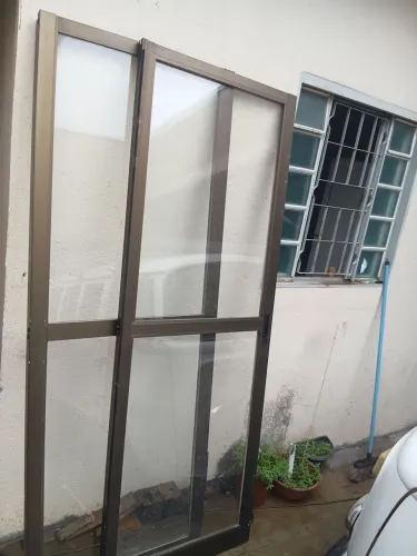 Porta balcão, aluminio de correr.