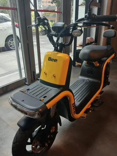 BEE ELETRICA U1 BATERIA DE CHUMBO