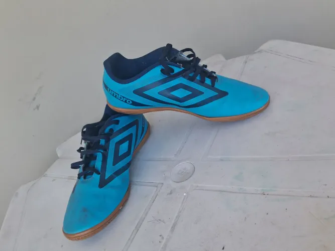 Tenis de futsal umbro