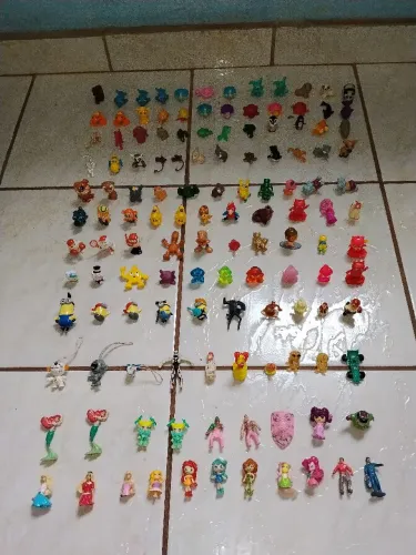 COLEÇÃO DE GELOUCOS,KINDER OVO E DISNEY