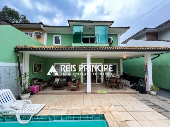 EXCELENTE CASA DUPLEX 4 QUARTOS SENDO 3 SUÍTES PARA VENDA E LOCAÇÃO EM VARGEM PEQUENA