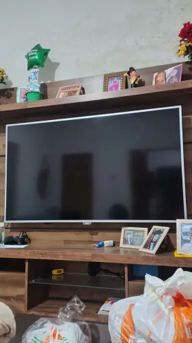 Vende se uma tv Philips em bom estado, ela só tá pegando canais