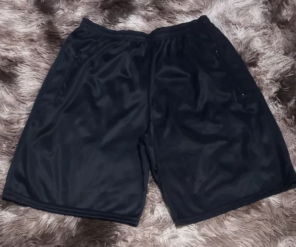 Short Masculino tamanho GG, veste tamanho 44 ( Novo)