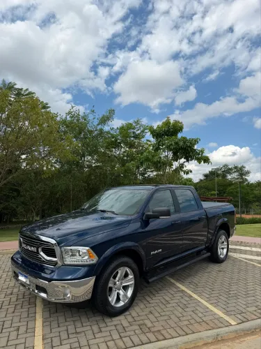 Ram Classic Laramie 5.7 V8 16V Gasolina 4X4 Aut. 2023
