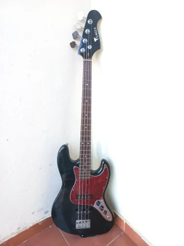 Baixo Eagle Sjb006