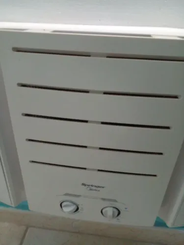 VENDE-SE AR CONDICIONADO DE MARCA AR SPRINTER AAIDEA DE 7 BRUNO. SEMI-NOVO EXCELENTE.