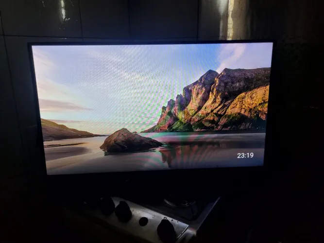 Smart tv 32 polegadas completamente nova