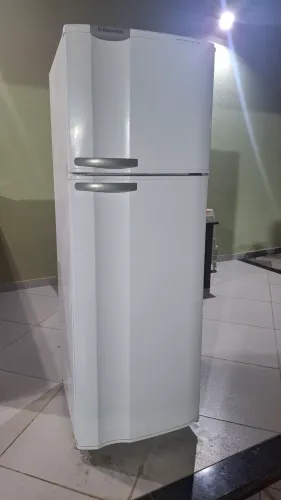 Geladeira Electrolux dc39