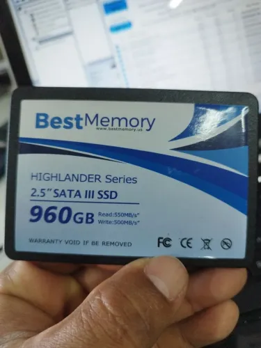 SSD 1TB 960GB Semi-novo