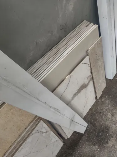 Porcelanato, calha e pedra mármore. 150$