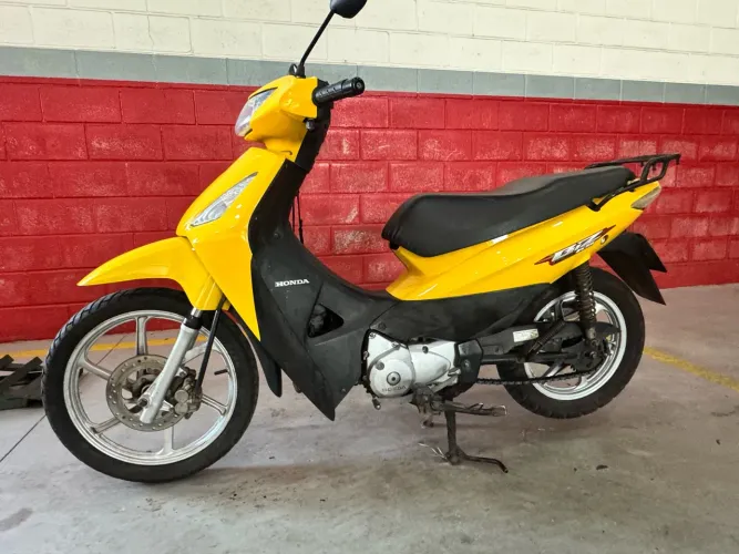 Honda Biz 125+ 2007 impecável freio à disco, partida elétrica e pedal.
