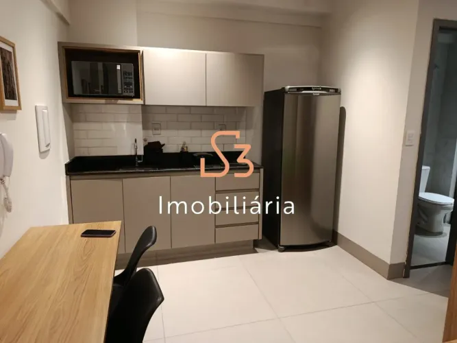Apartamento para locação em Uberlândia-MG, bairro Santa Mônica: 1 quarto, 1 sala, 1 banhei