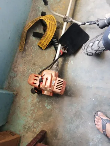 Roçadeira a gasolina