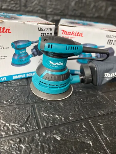 Lixadeira Orbital Makita 5" com Coletor de Pó