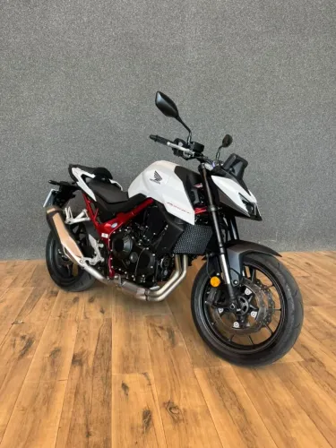 Honda CB 750 Hornet 2026