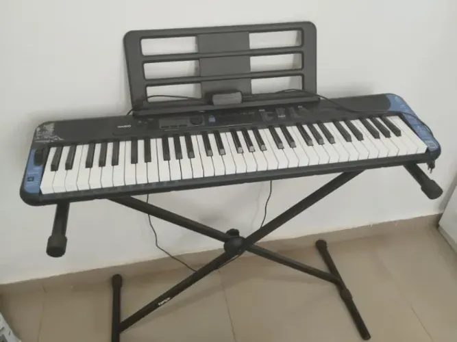 Teclado Casio CT-S300 à venda - perfeito para iniciantes e músicos! ?