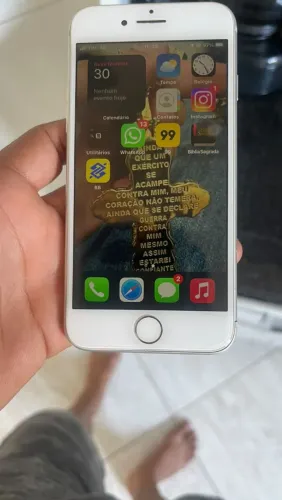 iPhone 8