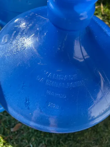 3 garrafões de água vazios 20 litros cada