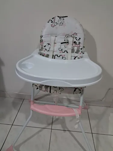 Vendo cadeira de alimentação Galzerano.