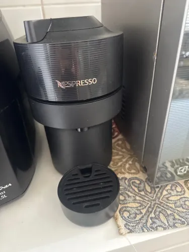 Máquina café nespresso virtua 