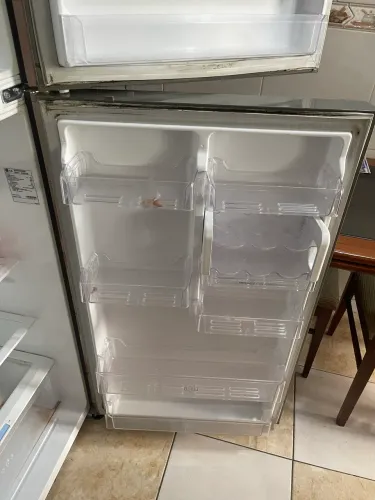 Geladeira LG semi nova