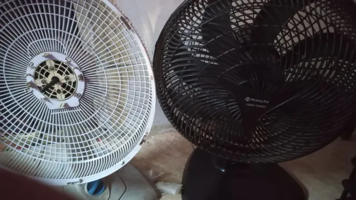  ventilador com Defeito envio por Uber flash cobro uma taxa de envio 