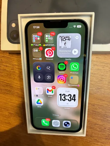 IPHONE 13 sem marca de uso + capinhas