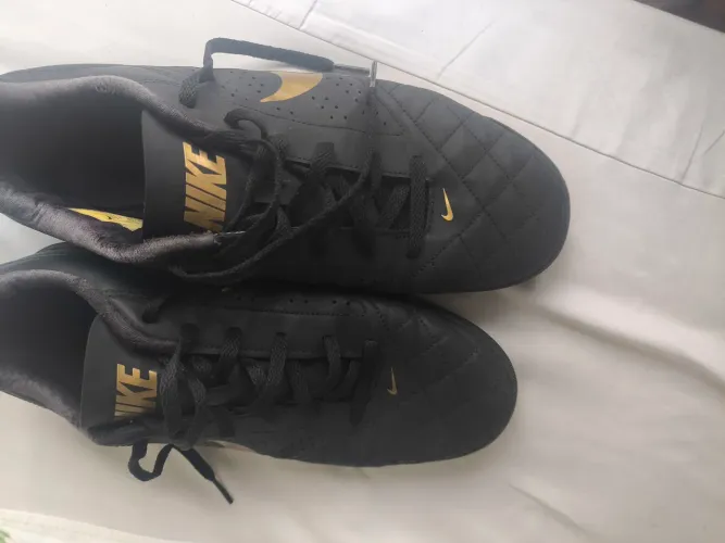 Chuteira Nike Society 43