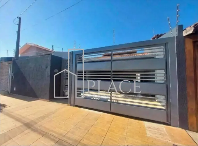 Casa para Aluguel em Marília (Jardim Nazareth) 3 Quartos, 1 Suíte e 4 Vagas