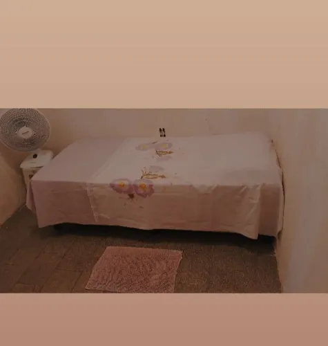 Alugo quarto para estudantes(mulher)