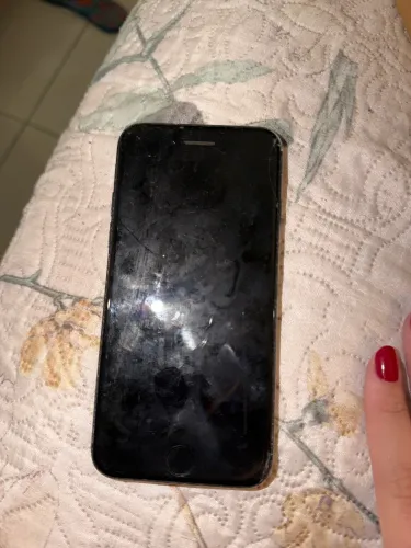 Celular para aproveitar as peças (iPhone 7 e 8)