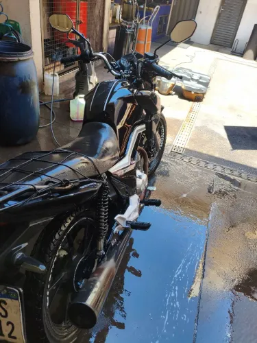 Titan 160