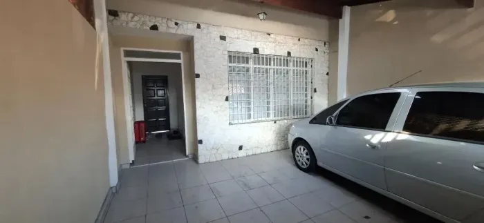 Sobrado para venda possui 165 metros quadrados com 3 quartos