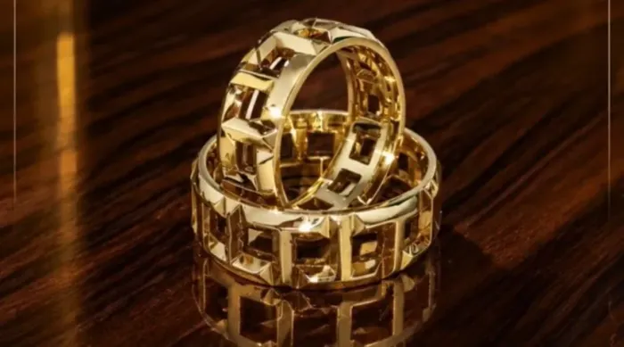 Par de Alianças T Model Vazadas Em Ouro 18k 750