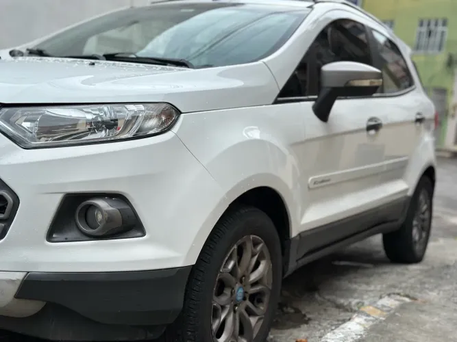 Ford Ecosport Freestyle 1.6 16V Flex 5P 2015