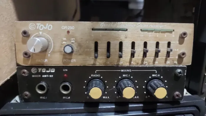 Equalizador Tojo GR 250 + Mixer Tojo AMT-02.