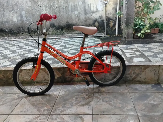 Bicicleta feminino  marca Monark