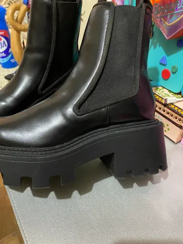 Coturno Zara tamanho 34